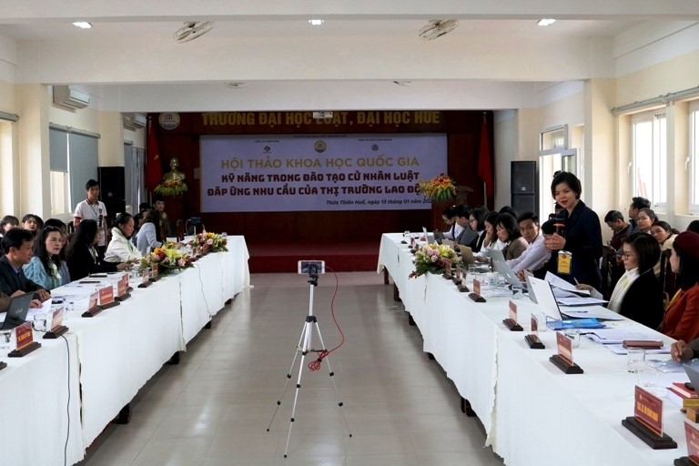 http://hul.edu.vn/upload/image/img_5490.jpg